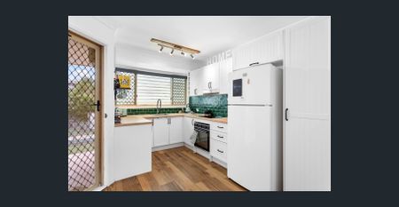 FULLY ESTABLISHED COASTAL UNIT! - Photo 3