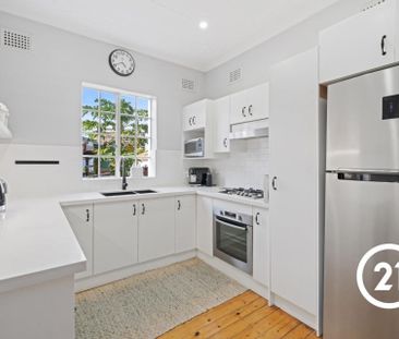 2 Bedroom Gorgeous Ground Floor Unit - Photo 4
