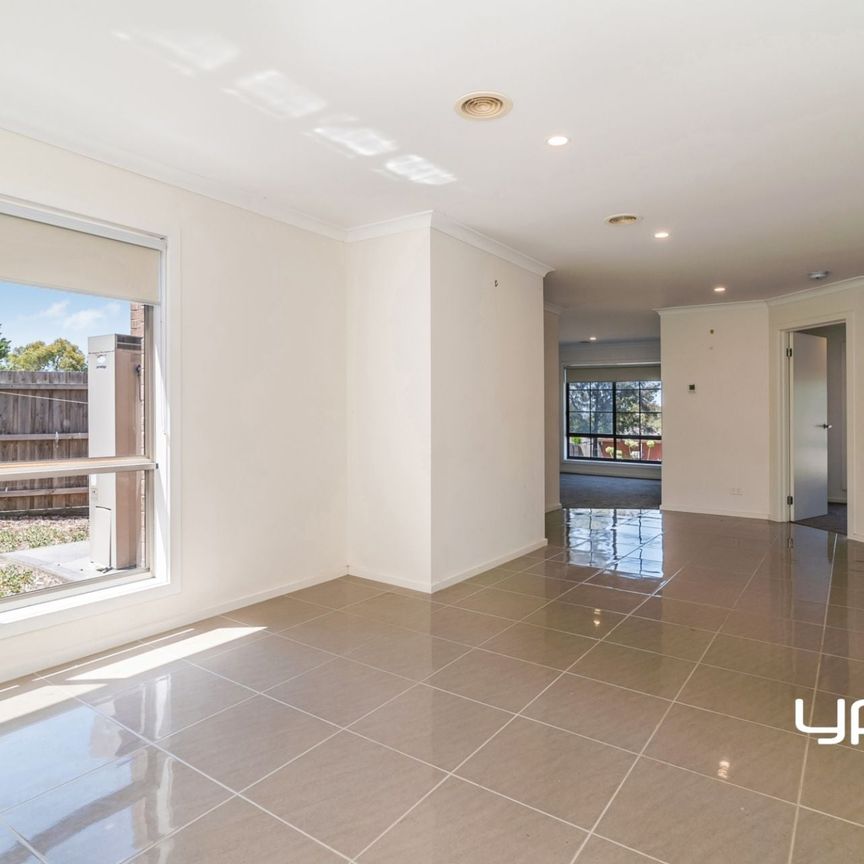 Perfect Pocket Of Sunbury - Photo 1