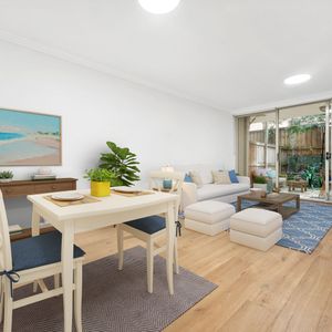 Gorgeous one bedroom garden apartment - Photo 3