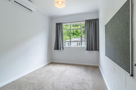 Renovated One bedroom Unit - Photo 3