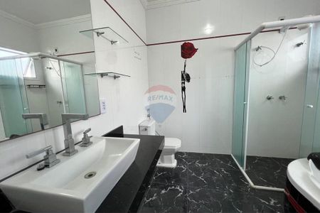 "Luxo e Conforto: Casa de Condomínio em Vinhedo com 4 suítes, sendo uma no térreo" - Foto 4