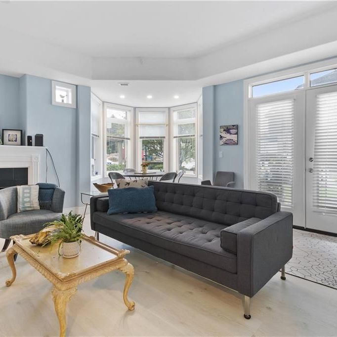 For Lease - 10 BAY Street Unit# 101, Blue Mountains, Ontario - Photo 1