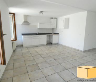 Location Appartement 4 pièces 78m² BELLEY 01300 - Photo 4