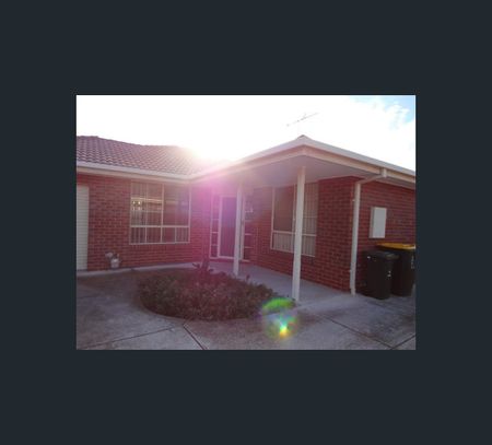 2/14 Blenheim Road, Newport, Vic 3015 - Photo 5