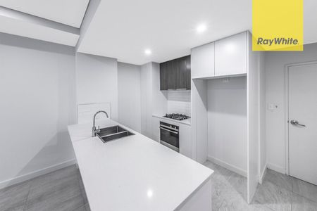 MODERN TWO BEDROOM APARTMENT IN PRIME LOCATION WITH GARDEN ASPECT - Photo 3