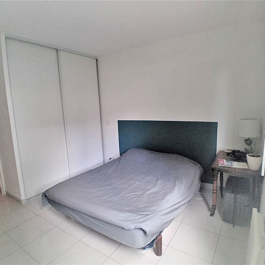 AIX LA DURANNE APPARTEMENT T3 MEUBLE AVEC TERRASSE ET GARAGE, - Photo 1