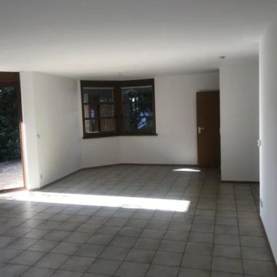 Walldorf: 3-ZKB mit 43m² Wohnzimmer und Garten, 2 Terrassen, max. 3 Personen - Photo 1