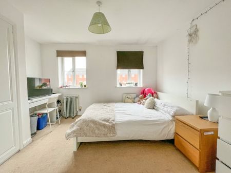 Beatrix Place, Horfield, Bristol, Somerset - Photo 2