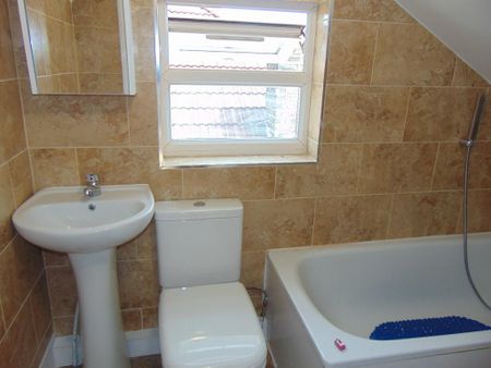 1 bedroom flat to rent - Photo 4