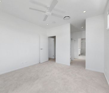BRAND NEW PREMIUM 4 BEDROOM TOWN HOME, WITH 12 ACRES OF GREENSPACE ... - Photo 2