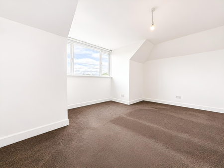 4 bedroom detached bungalow to rent - Photo 3