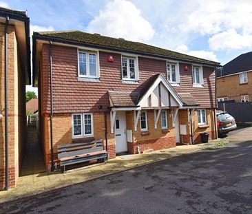 3 bedroom semi-detached house to rent - Photo 2