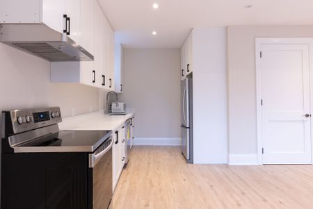 For Lease - 185 Fairholme Avenue Unit# Lower, Toronto, Ontario - Photo 3