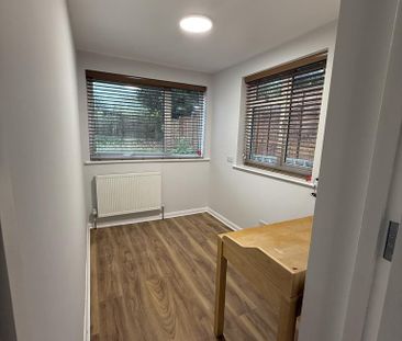 3 bedroom flat to rent - Photo 1