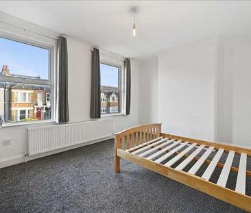 Douglas Road, Kingston Upon Thames, KT6 - Photo 2