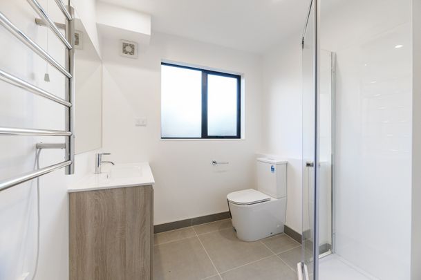 Modern living on Triangle! - Photo 1