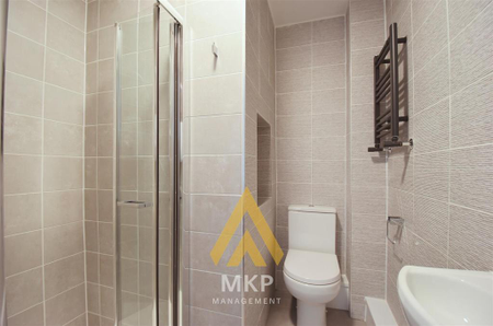 5 bedroom end of terrace house to rent - Photo 5