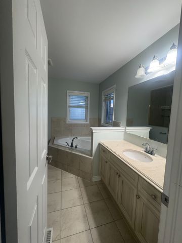 For Lease - 24 Stedford Crescent, Brampton, Ontario - Photo 2