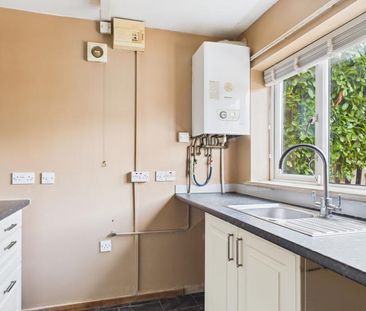 2 bedroom terraced house to rent - Photo 4