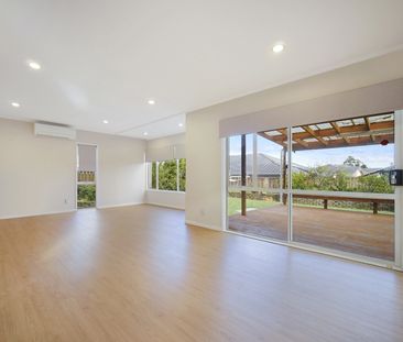 Modern 4-Bedroom Beauty in Wiri - Photo 3