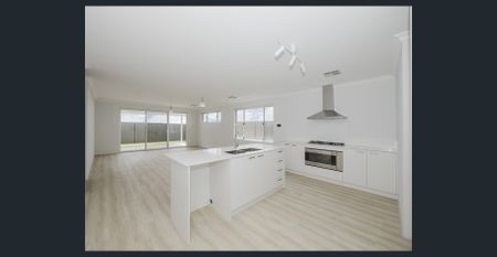 The Perfect Family Home!! - Photo 5