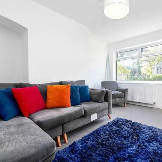 4 Bed Semi-Detached House, Wollaton Road, NG9 - Photo 1