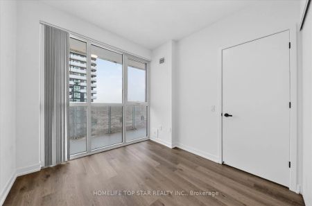 8 Interchange Way #5601 - Photo 2