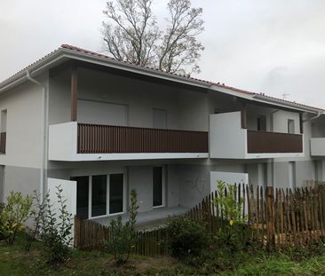 Location Appartement 4 pièces 83m² - Photo 2