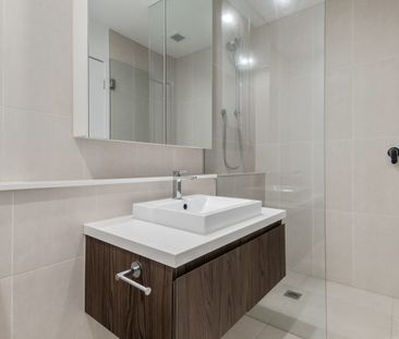 Ground Floor Lifestyle with Private Courtyard & Two-Car Parking - Photo 4