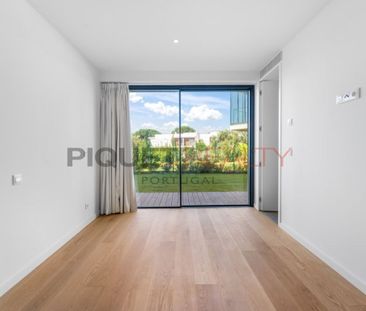 4 room luxury House for rent in Cascais e Estoril, Cascais, Lisbon - Photo 3