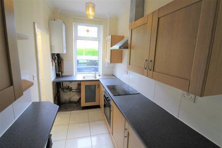 2 bedroom terraced house to rent - Photo 4