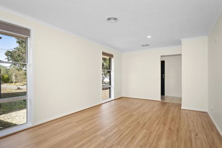 7 Limosa Court, Mornington. - Photo 3