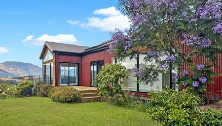 Four Bedroom Home With Breathtaking Scenery! - Photo 5