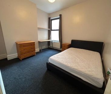 9 Bedroom Semi Detached To Let - Photo 5