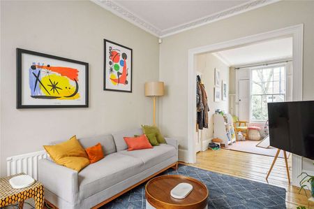 A charming family house situated in the heart of Islington. - Photo 4
