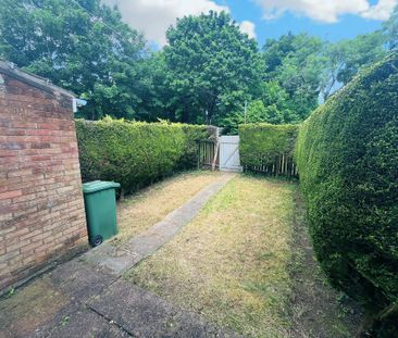 3 bedroom terraced house to rent - Photo 4