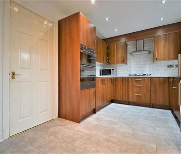 3 Bedroom Semi Detached To Let - Photo 5