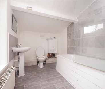 2 bedroom terraced house to rent - Photo 6