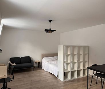 Beau studio meublé de 29,43m² à la location, situé rue des Fossés L... - Photo 1