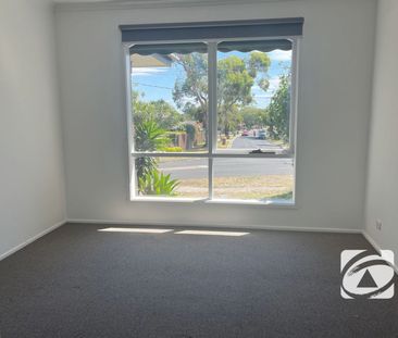 GREAT LOCATION ! - Photo 2