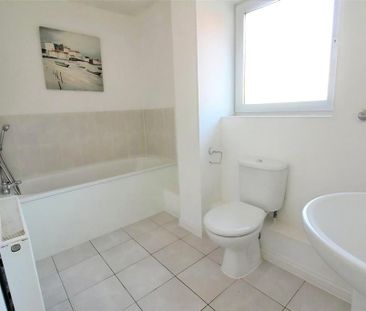 2 bedroom semi-detached house to rent - Photo 3