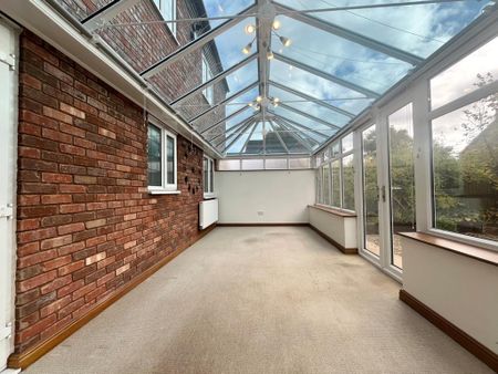 2 bedroom maisonette to rent - Photo 4