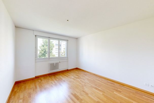 Family apartment in popular neighborhood - Photo 1