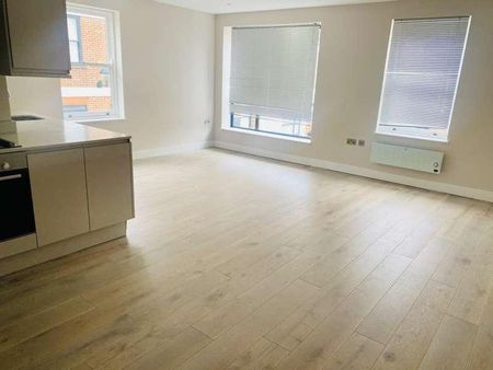 Chalvey Park, Slough, SL1 - Photo 2