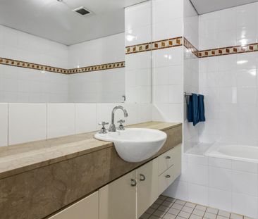 810/2 Quay Street, Haymarket NSW 2000 - Apartment For Rent | Domain - Photo 5