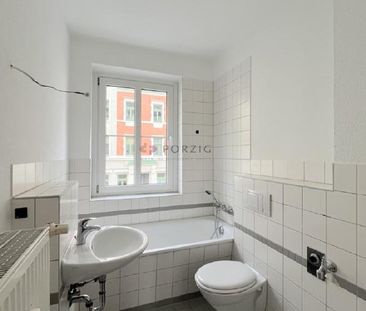 Sonnig. Hell. Perfekt für Singles – Wohnung mit Balkon - Photo 4