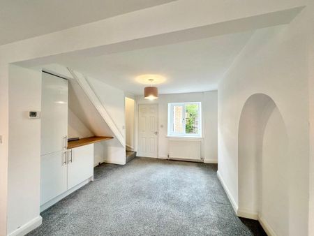 2 bedroom end of terrace house to rent - Photo 5