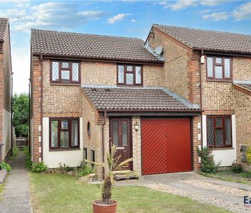 3 bedroom end of terrace house to rent - Photo 1