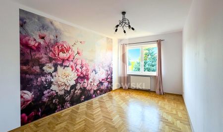 Warszawa, Wilanów, Powsinek, Uprawna – zdjęcie 2